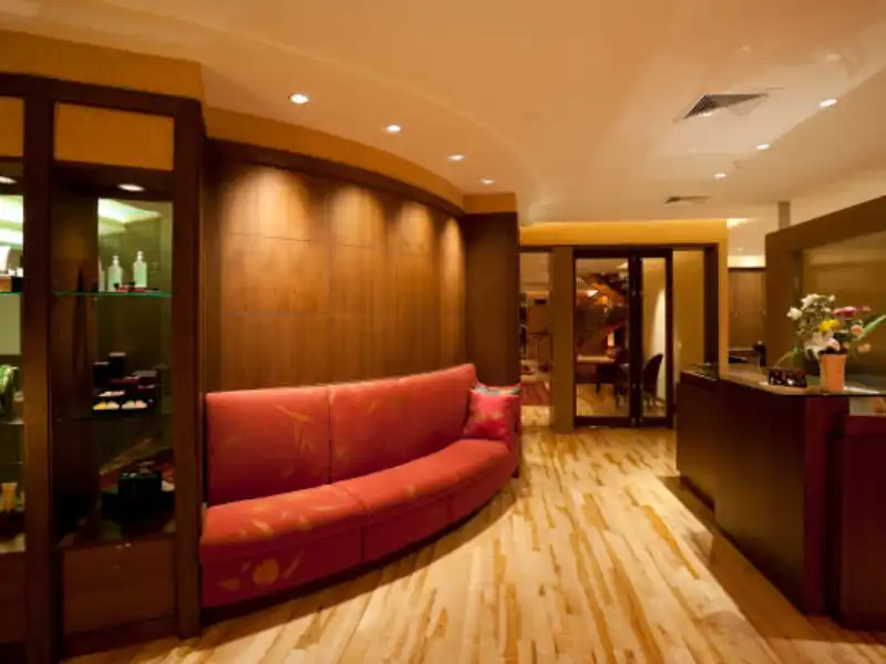 laminate wood floor in office building